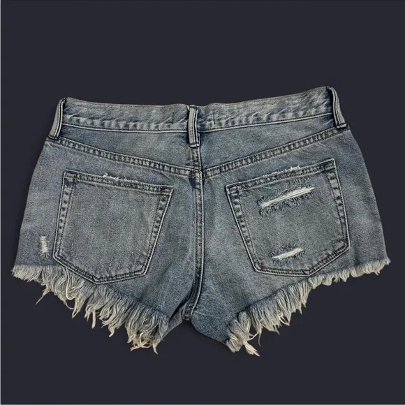 We the Free “Loving Good Vibrations” distressed high waisted denim shorts - Picture 2 of 7